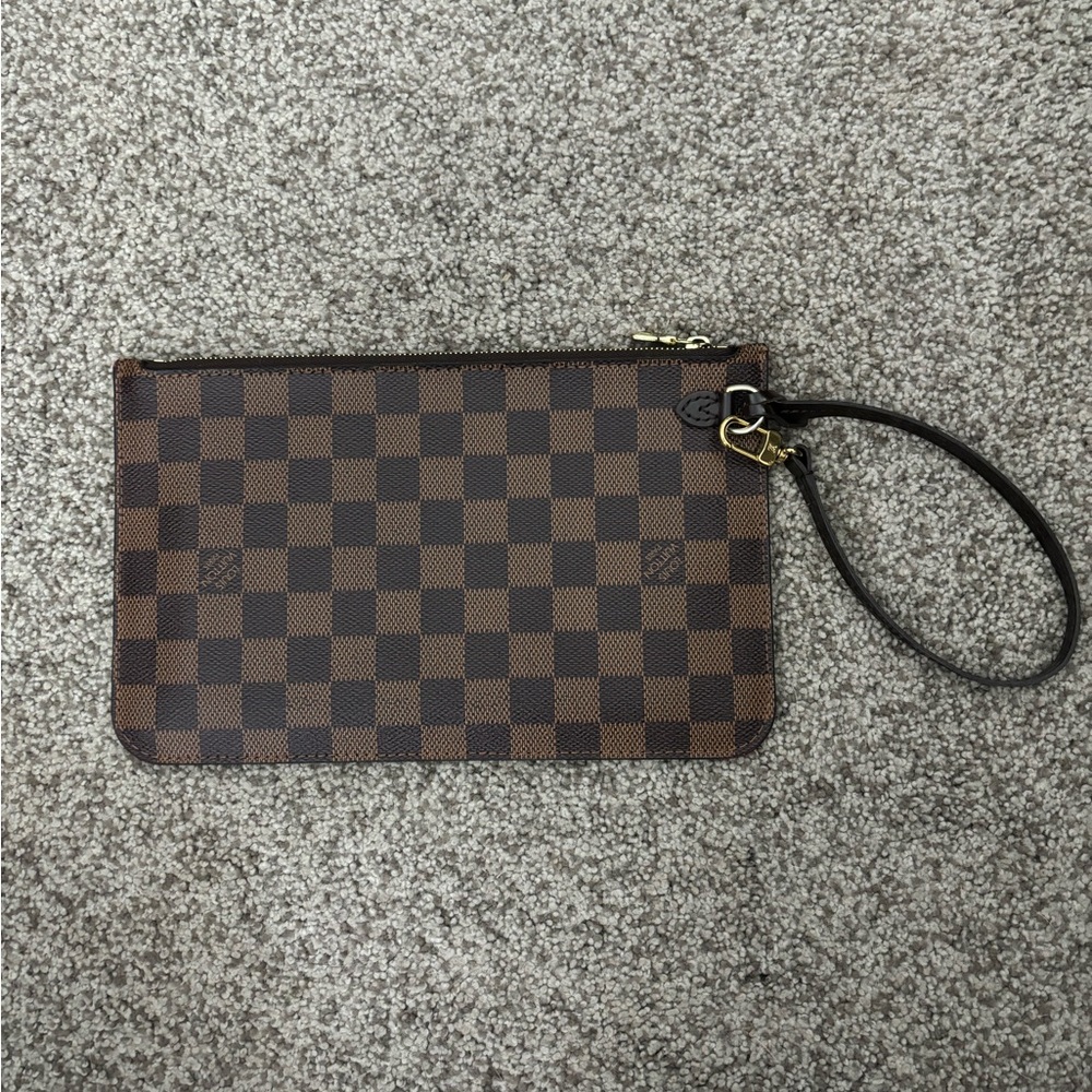 Louis Vuitton Damier Ebene Neverfull pouch/wristlet